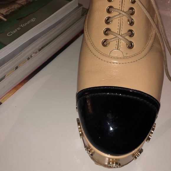 CHANEL BEIGE LEATHER CAMELLIA - Picture 5 of 5